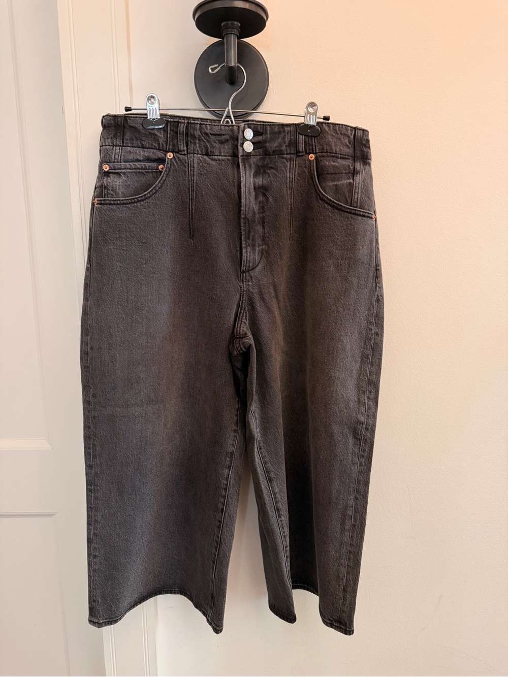 pistola Relaxed Black Washed Wide-Leg Jeans
